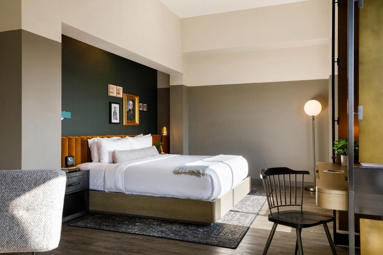 Cyrus Hotel, Topeka, A Tribute Portfolio Hotel Екстер'єр фото