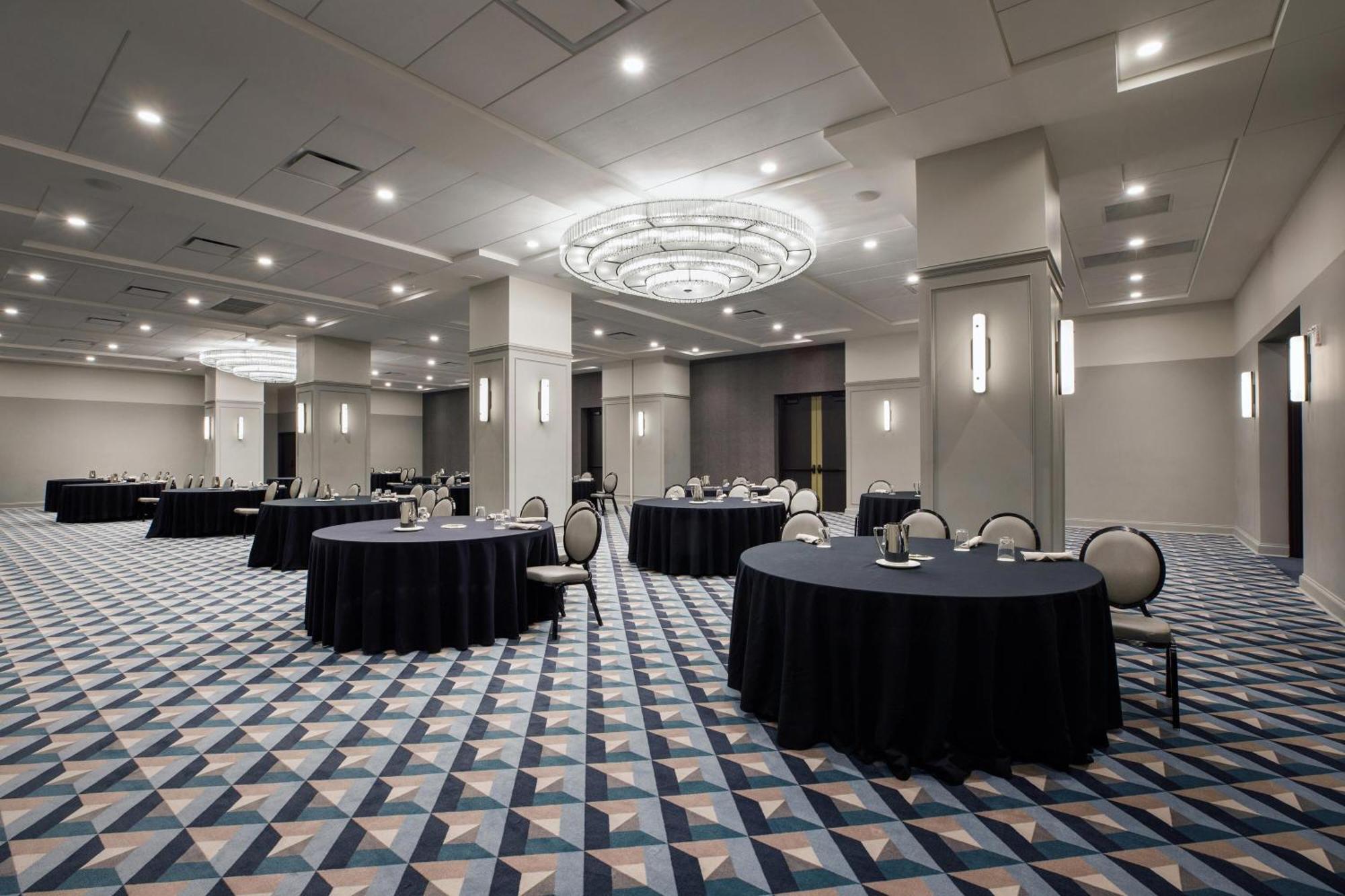 Cyrus Hotel, Topeka, A Tribute Portfolio Hotel Екстер'єр фото